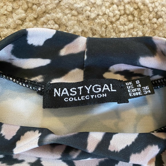 Dress - Picture 2 of 3